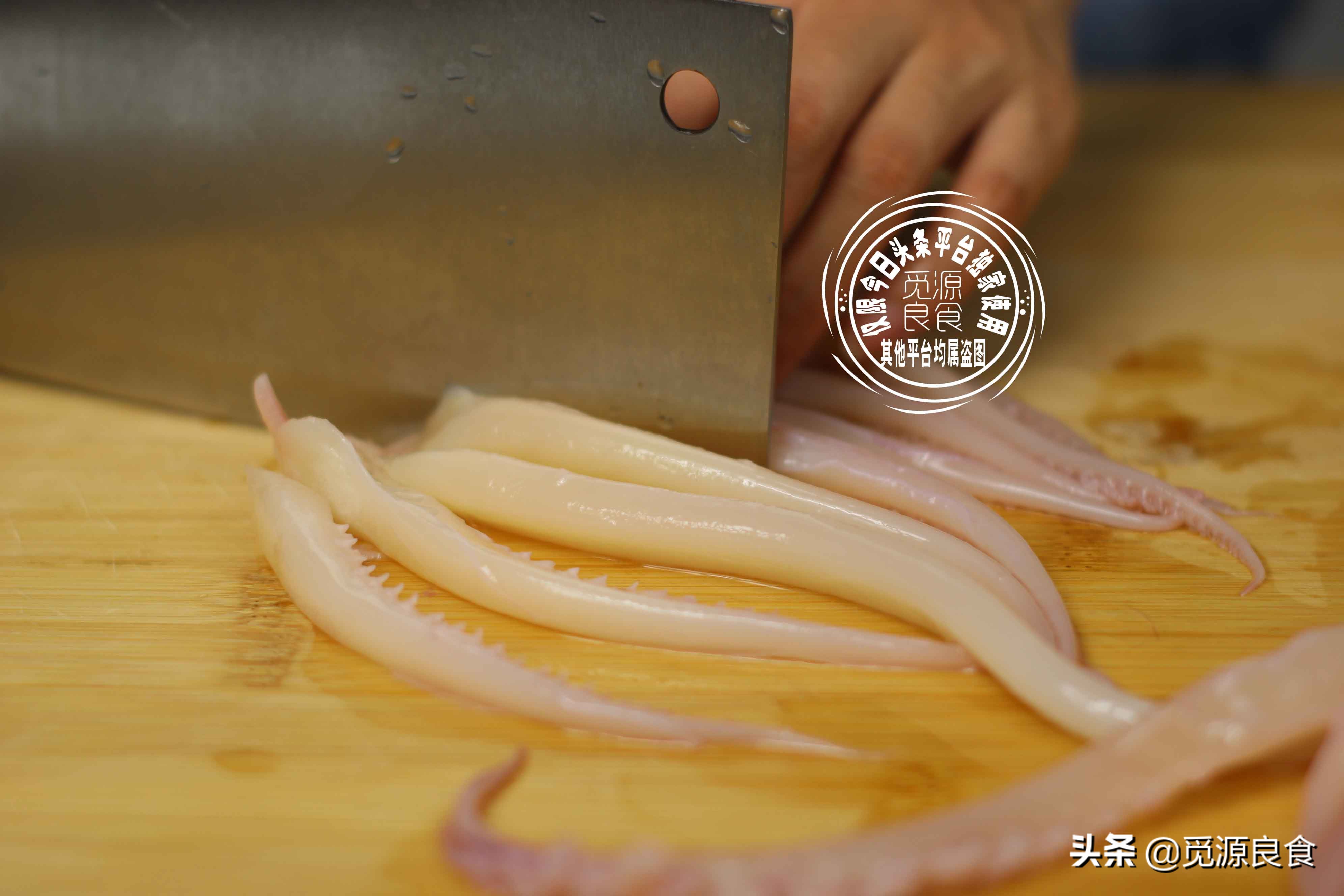 鱿鱼焯水后爆炒3分钟能熟吗,爆炒鲜鱿鱼的做法大全家常窍门