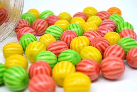 只卖“一毛钱”的零食，我赌50包香酥米，全吃过的估计都快奔4了