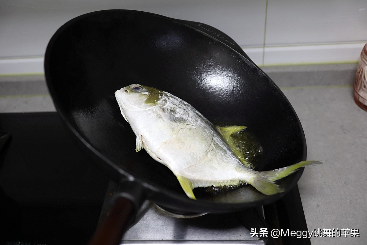 今年年夜饭必须要有这道美味佳肴,年夜饭非常有牌面的一道鱼必学