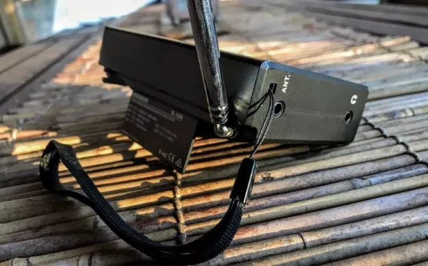 RADIWOWR-108一款全新的DSP短波便携式收音机，含航空和长波段