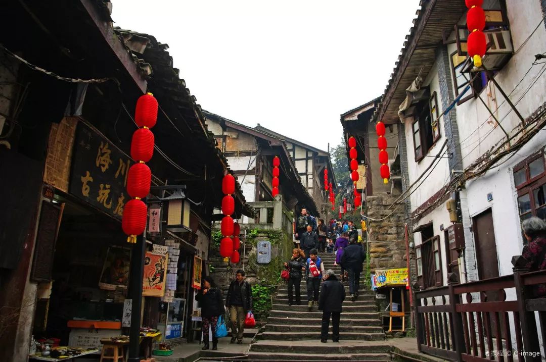 重庆玩儿10天多少钱,重庆玩儿一天多少钱