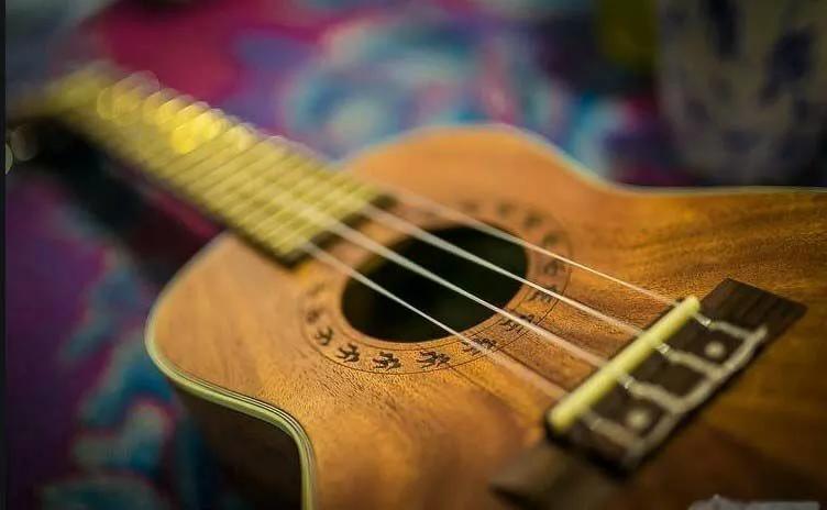 尤克里里的选购和保养,男尤克里里怎么选购