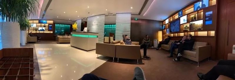 劳力士劳服交易有猫腻吗,表贩子手里的劳力士值得投资吗