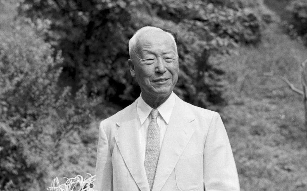 韩国青瓦台的历任总统,韩国哪些总统死在青瓦台