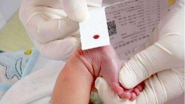 科普:新生儿三滴足跟血,关乎宝宝一生的智力发育