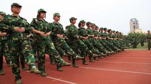 真实的大学生活是什么样?别再被高中老师“欺骗”了