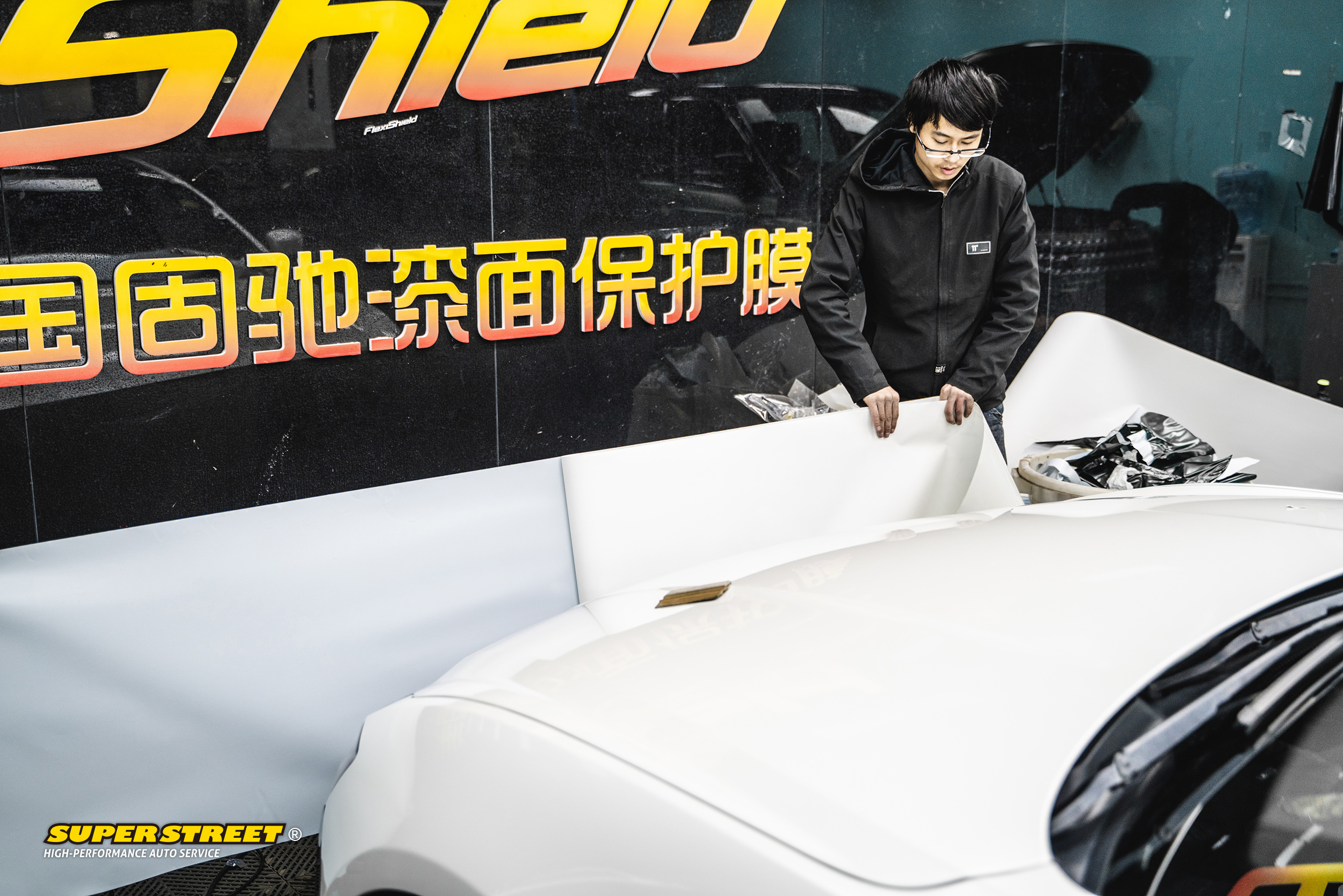 玛莎拉蒂吉博力汽车贴膜改色,superstreet改装