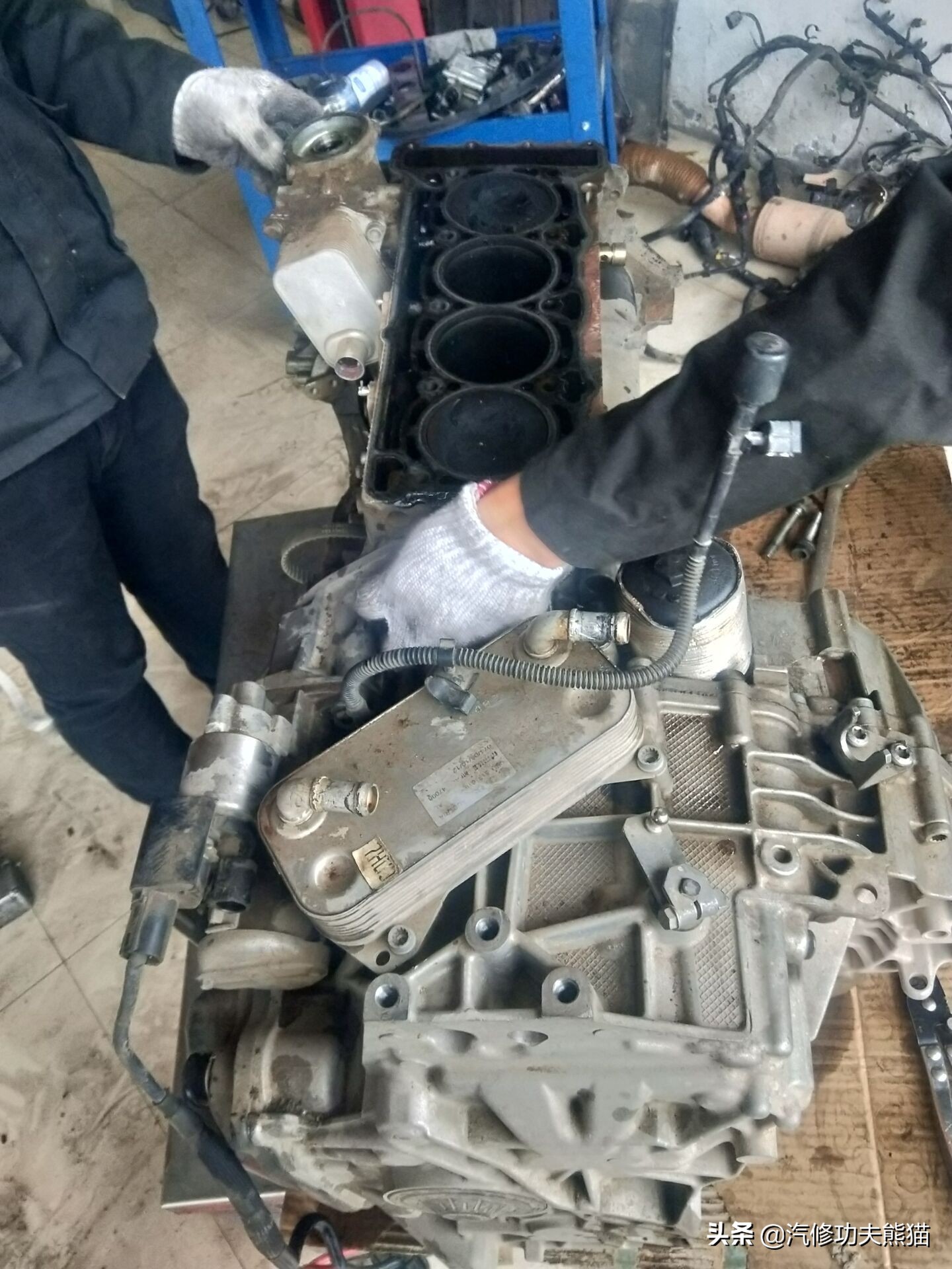 奥迪q3治理烧机油,奥迪q3烧机油多少公里正常