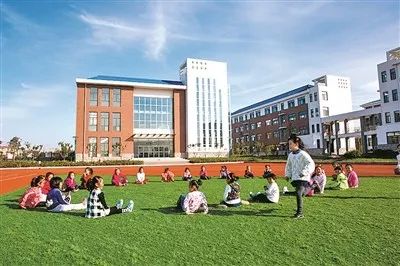 媒体|壮丽70年看山东教育:齐鲁画卷正壮阔