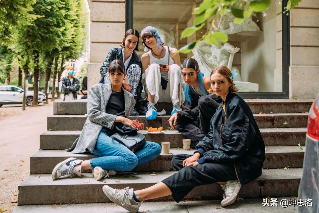 巴黎时装周的最佳街头穿搭风格,2020春夏时装周穿搭灵感指南