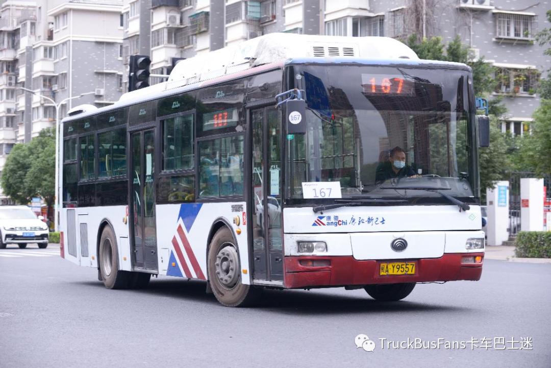福州公交经典车型，头顶大包的10.5米宇通A74CNG公交车