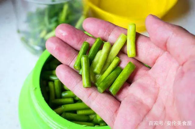 腌蒜苔不用醋怎么腌,怎样用醋腌蒜苔最好吃