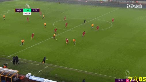 英超最强过人王，19岁曾被巴萨放弃，如今正在兑现自己的天赋