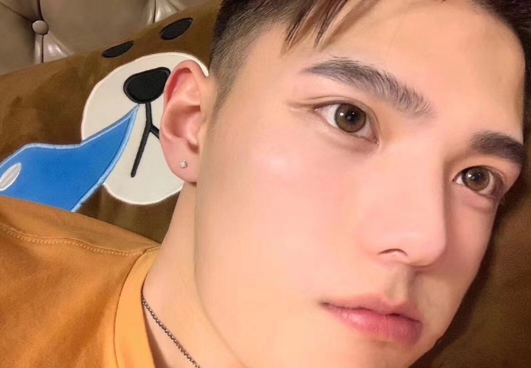 男生能不能戴美瞳,男生可以戴美瞳近视镜嘛