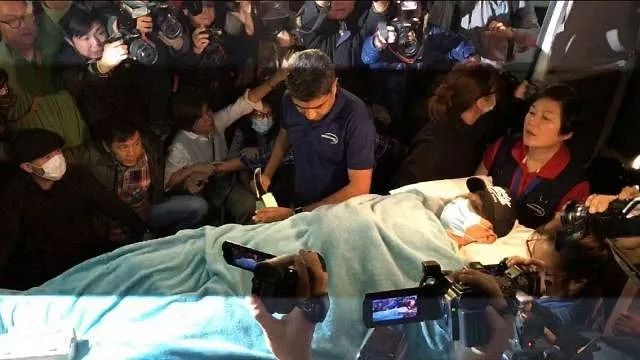 老戏骨们力挺刘德华,众星力挺华谊的视频