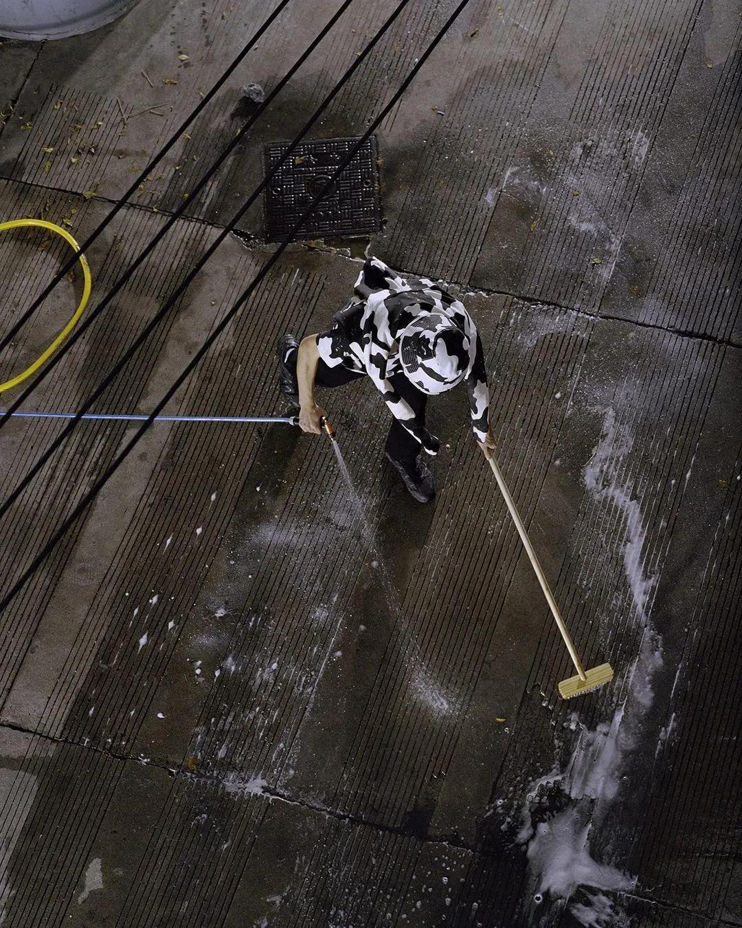 除了牛B、牛叉，奢侈品牌在「中国新年」上还能玩得更高级吗？