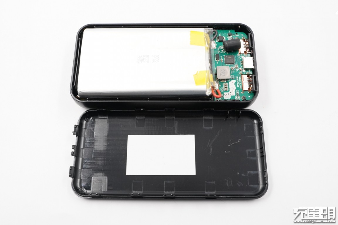 羽博充电宝拆解20000电芯,羽博30000毫安移动电源拆解