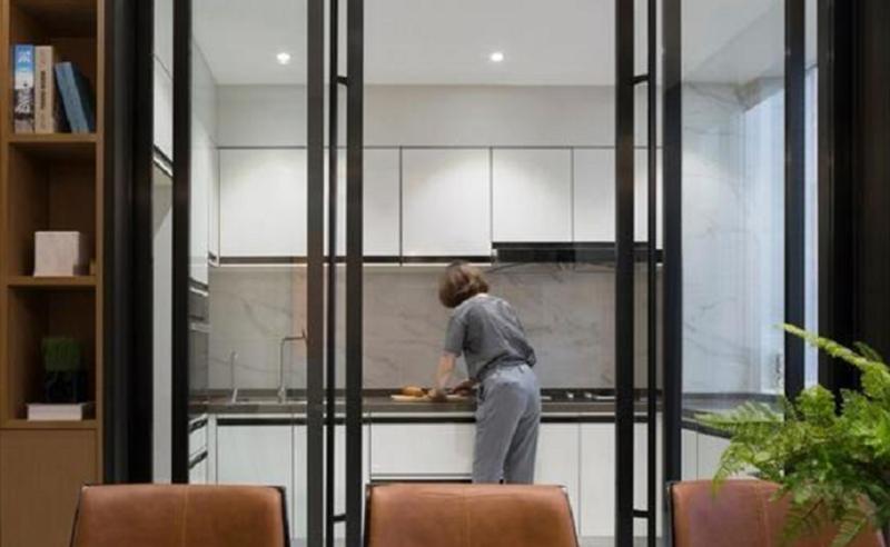 油烟机侧吸和顶侧双吸到底哪个好,吸油烟机怎么选顶吸