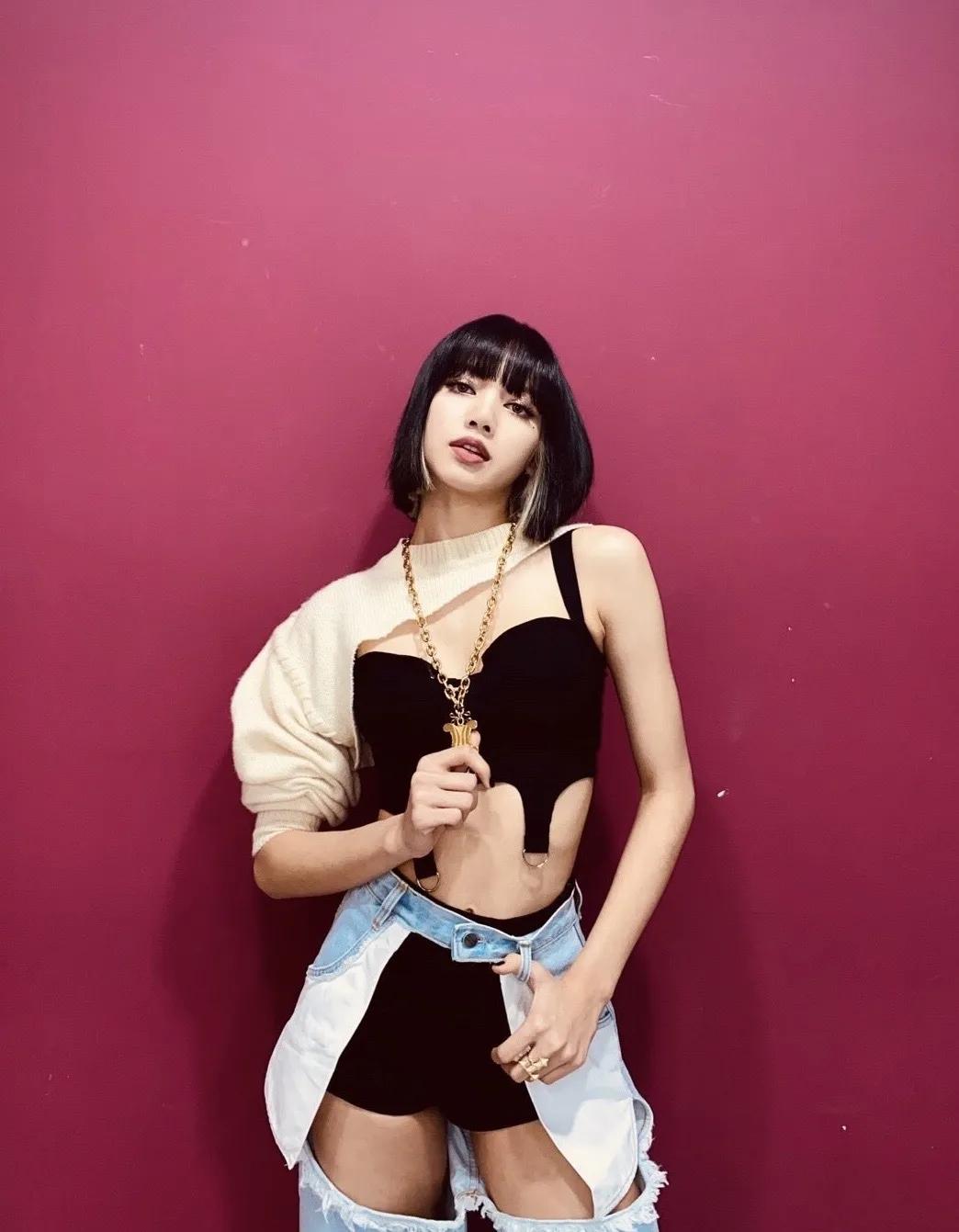 blackpink全员韩国古装,blackpink全员露耳朵