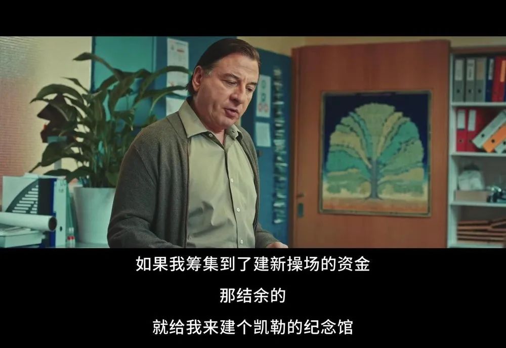 尺度爆表，这片连海报都打了马赛克