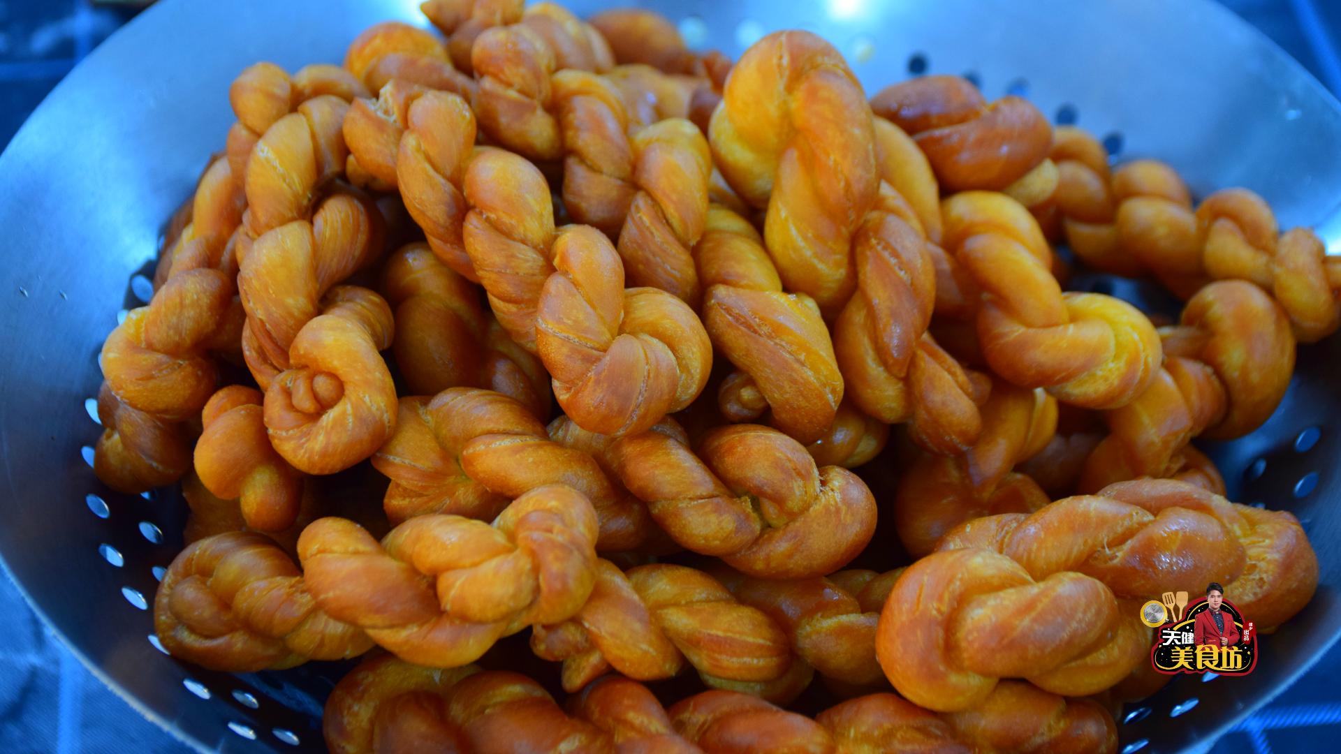 麻花怎么做好吃又酥脆视频,麻花怎么做好吃又简单酥脆