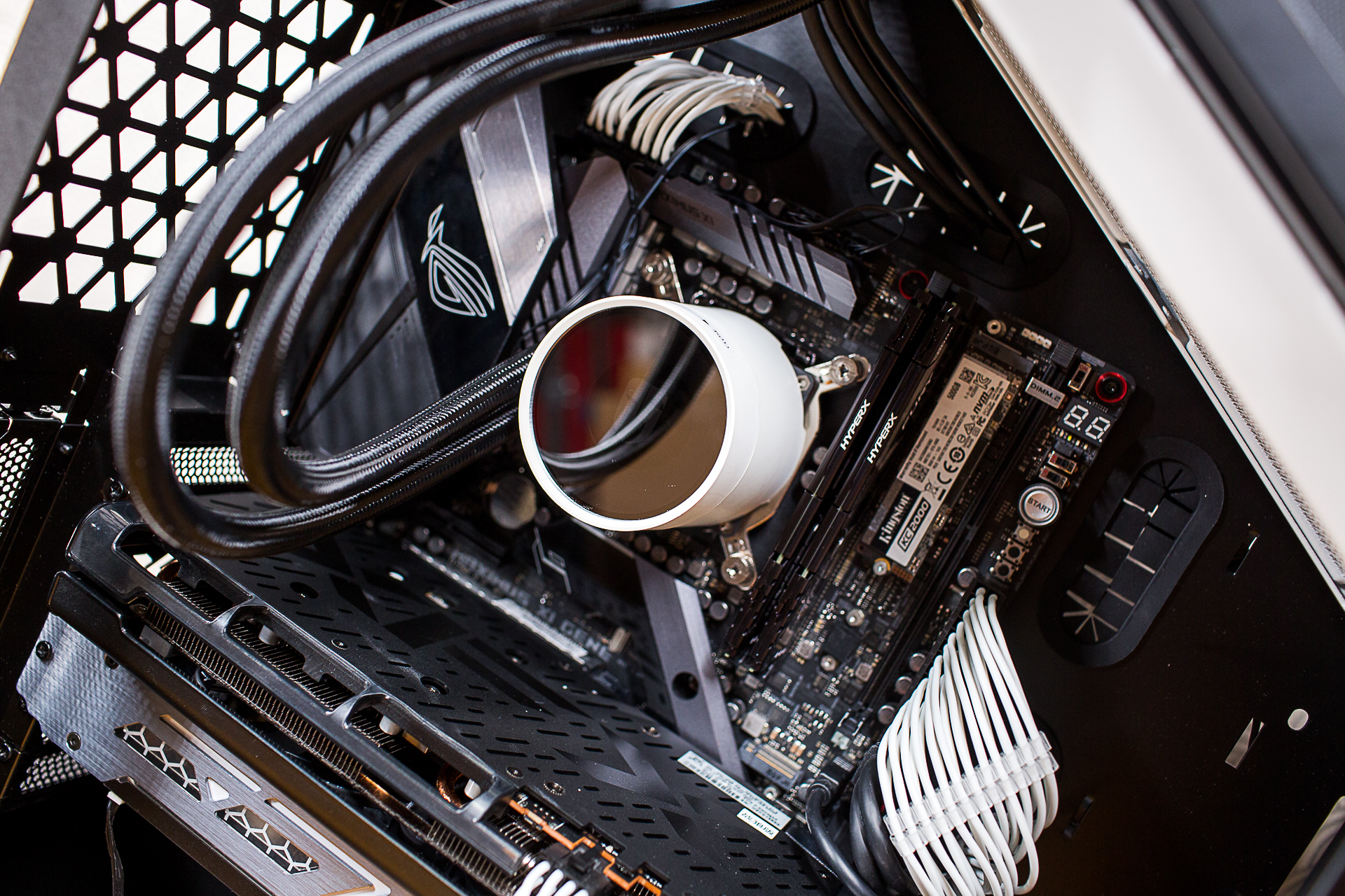 i9-9900K+5600XT主机日常是更适合工作还是游戏？MOD机箱装机分享