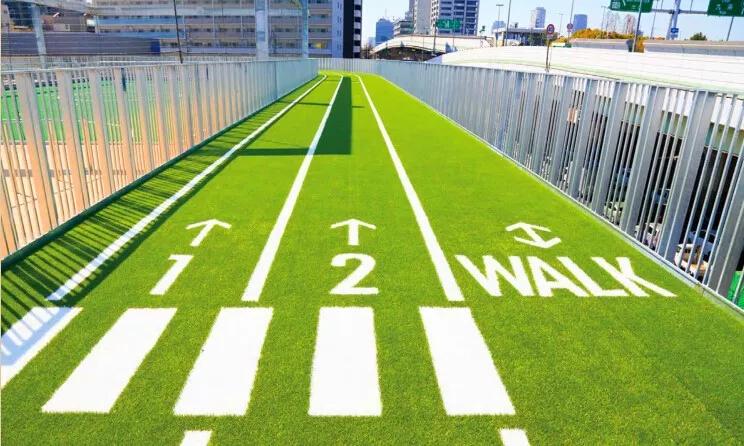 购物中心跑步,在购物广场里跑酷