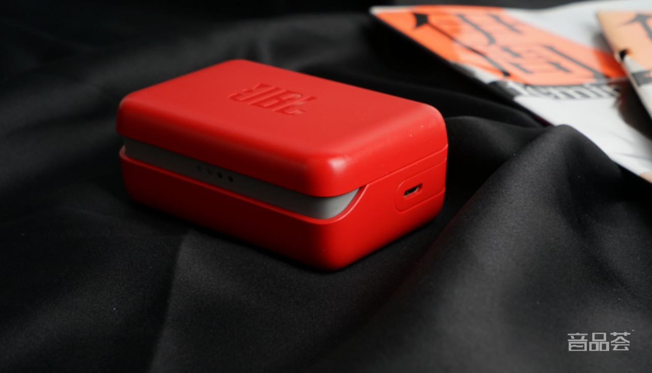 蓝牙耳机黑科技高音质华为,jbltune120tws蓝牙耳机测评