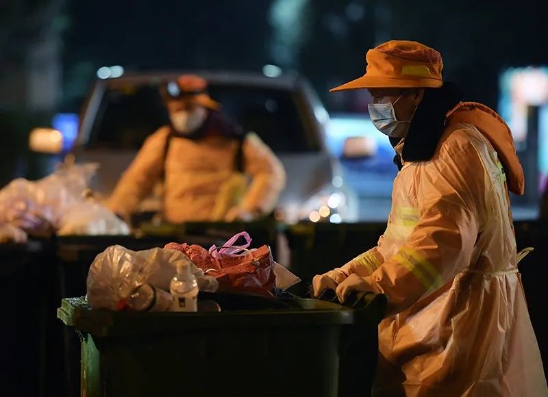 抗疫诗歌大展之十三｜在被管制的人间，梅花又悄悄开了