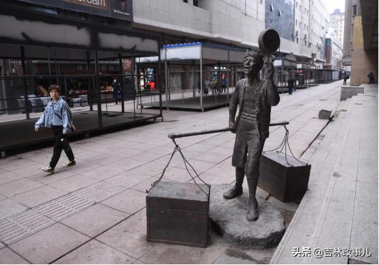 改造后的步行街焕然一新,长春长江路步行街改造