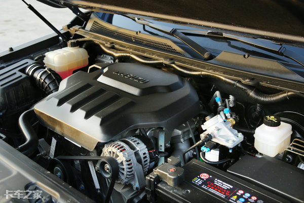 长城炮和江铃域虎9,长城炮vs长安凯程f70