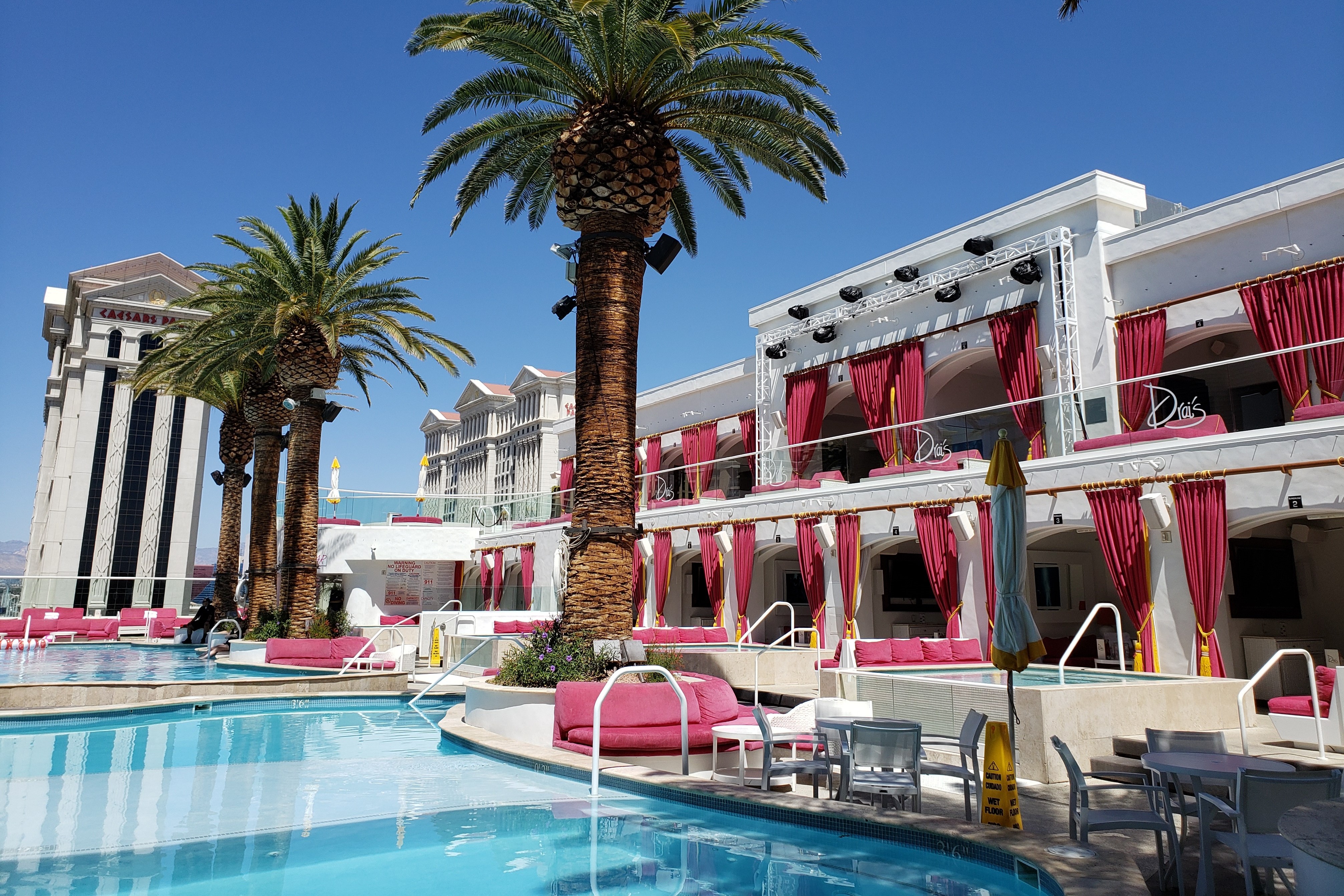 迪拜帆船酒店是世界第一酒店吗,世界最豪华的酒店迪拜帆船酒店