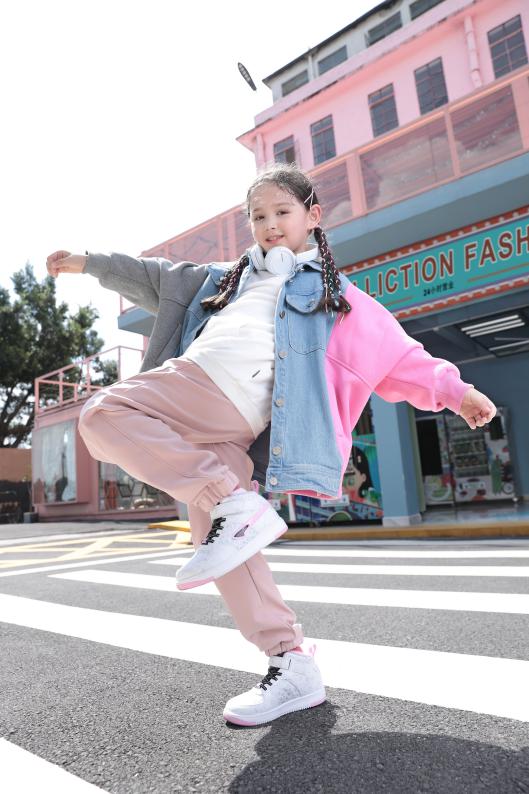 如何选一双适合孩子的鞋,如何给孩子选择合适的鞋