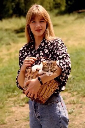 伊莲娜远去的列车mv,伊莲娜法语歌曲