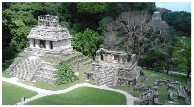 美国西部岩壁上发现商朝文字,美国加州岩石壁发现商朝甲骨文