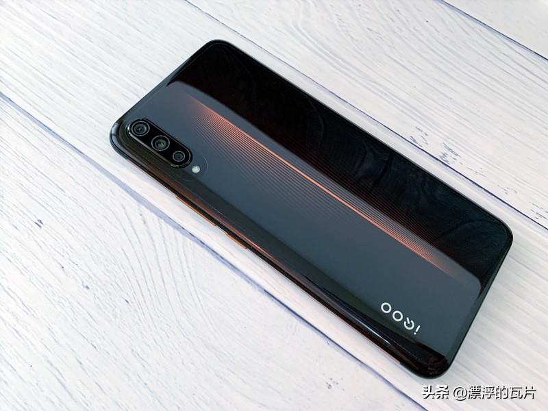 vivoiqooz5评测,vivoiqoo9评测视频