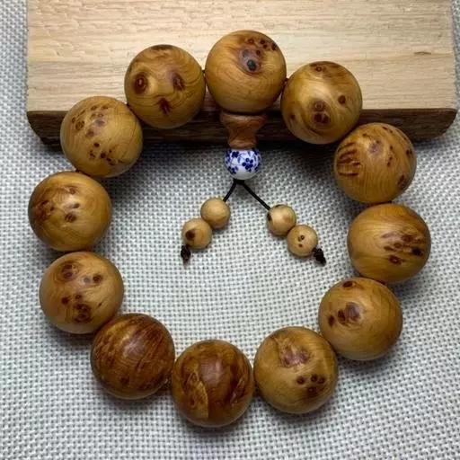 手串发霉了可以用水清洗吗,手串受潮发霉怎么处理