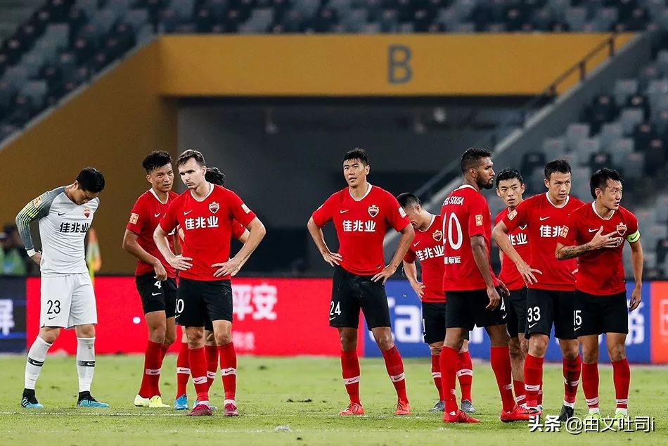 深圳足球学校学费多少,深圳足球球场要多少钱