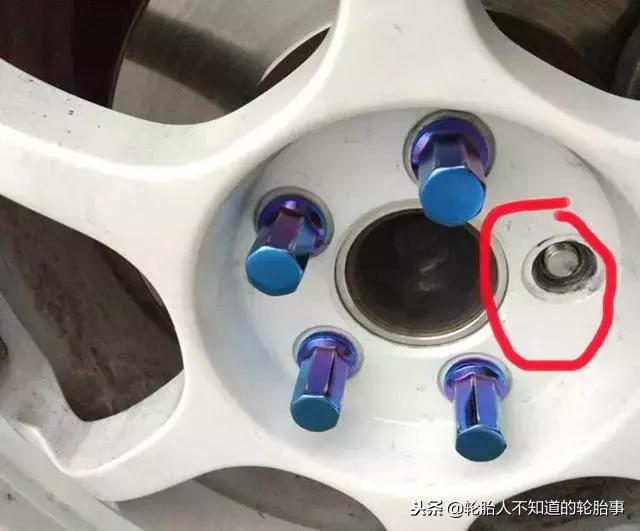 汽车轮胎螺丝断一根怎么修,轮胎螺丝老是断