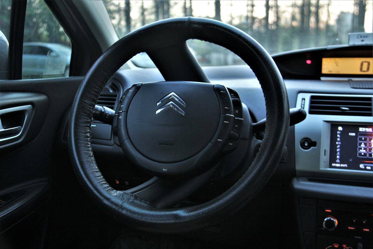 雪铁龙老款车奇葩设计,雪铁龙全新理念车