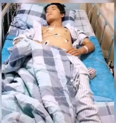 当年用肾换苹果手机的人怎样了,19岁少年卖肾