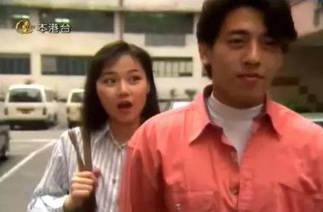 鍚曢璐ょ殑鍒濇亱,鍒濇亱鍚曢璐や竾缁洴