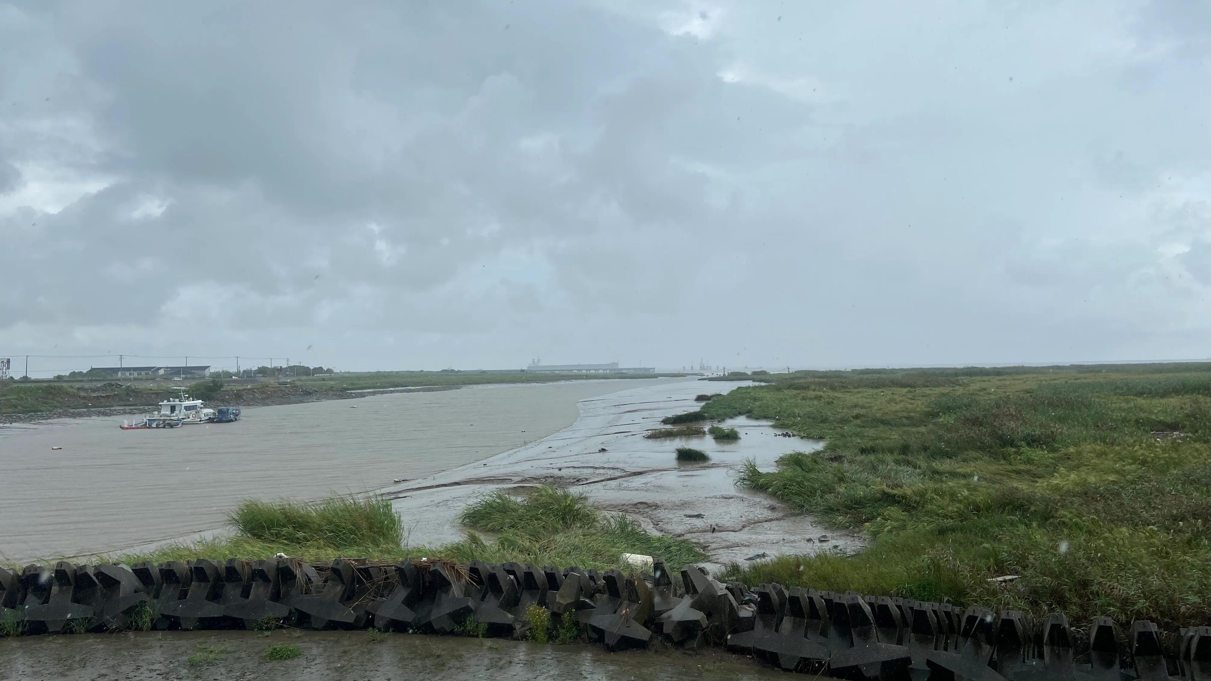 上海哪个地方能看到真正的大海,上海最近景色最好的大海