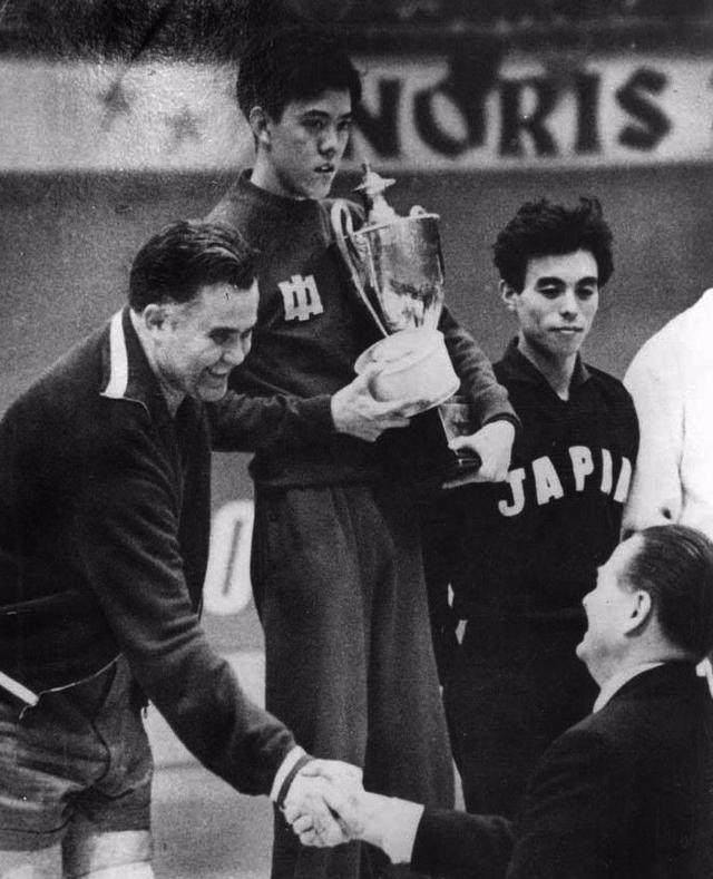 最美奋斗者平凡而伟大,最美奋斗者容国团