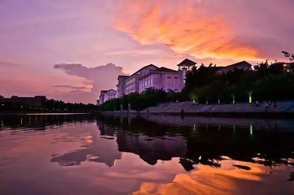 深职院在全世界排多少名,深职院全国最强大专