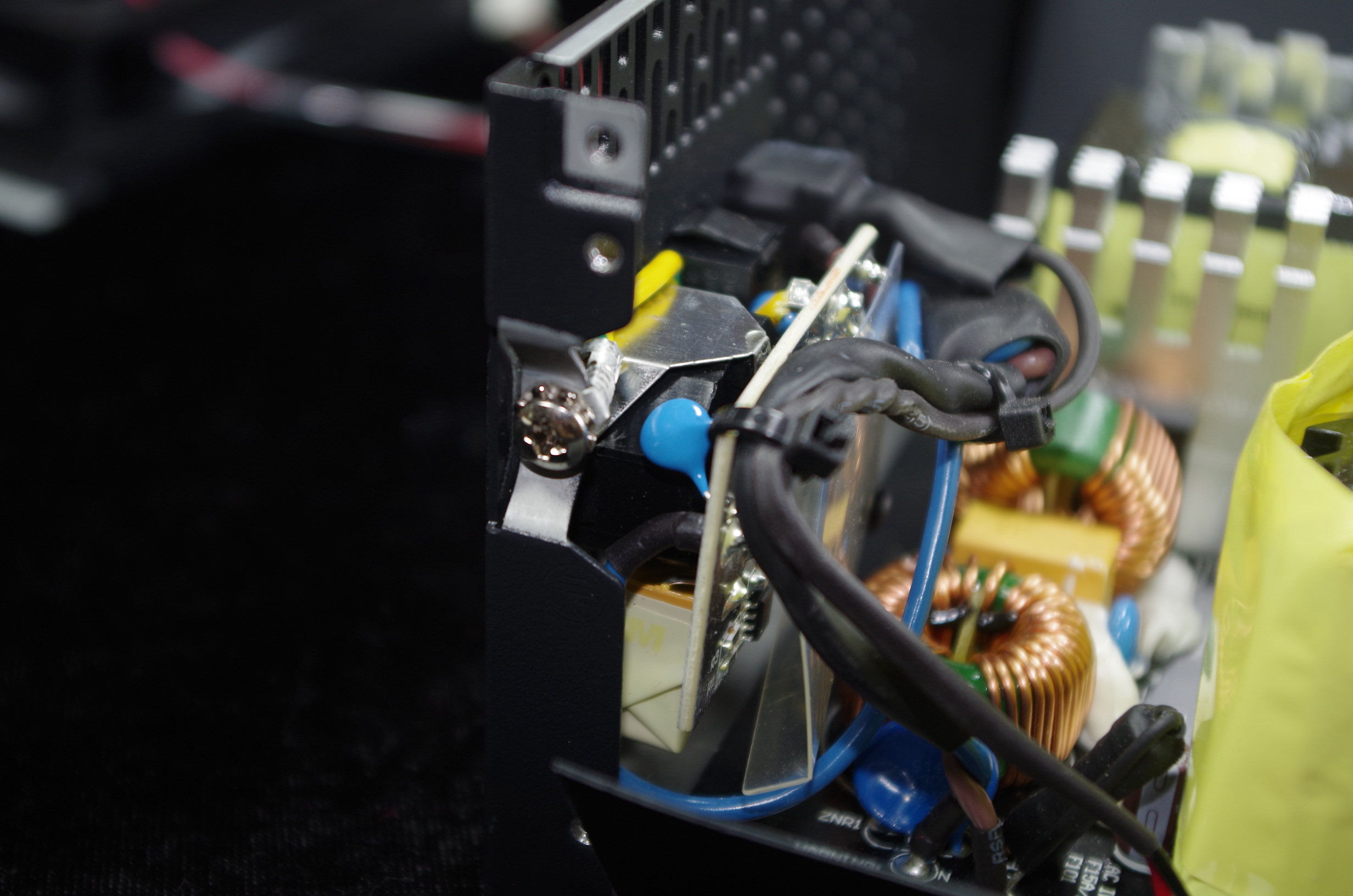 安钛克hcg-x1000w评测,安钛克hcp1000w白金电源评测