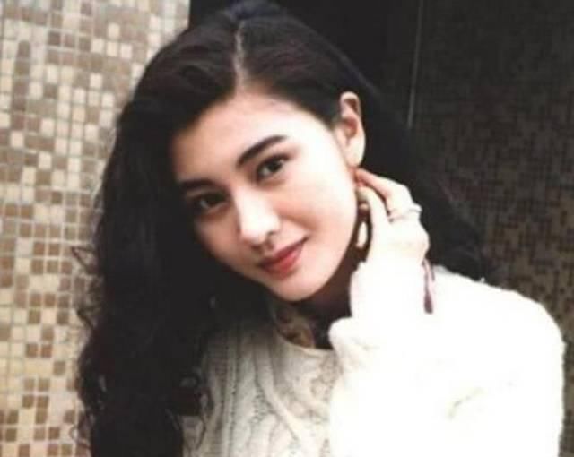 昆凌是混血吗,李小璐昆凌混血照