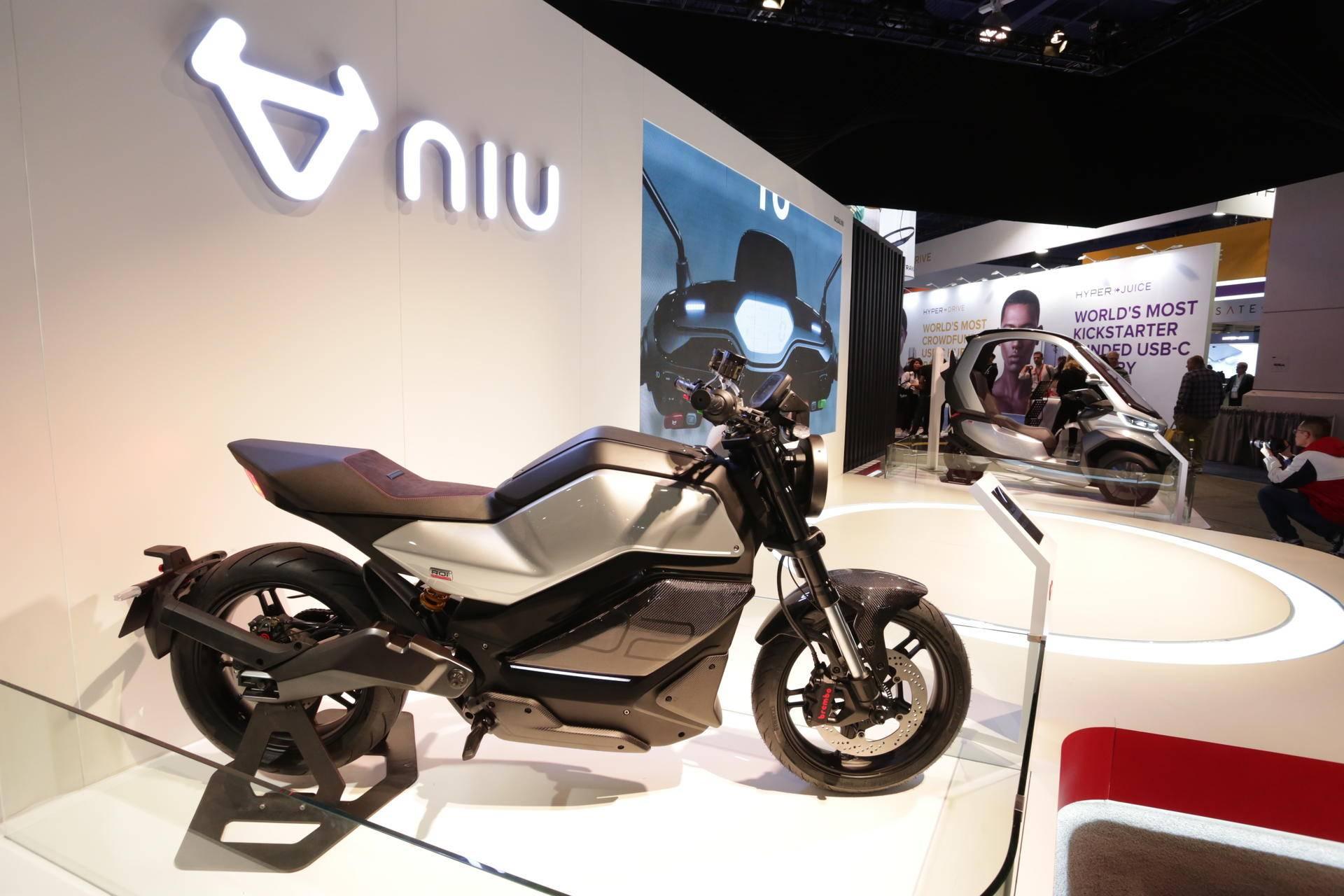 小牛电动车入门级电轻摩,新款小牛智能自动驾驶电动车