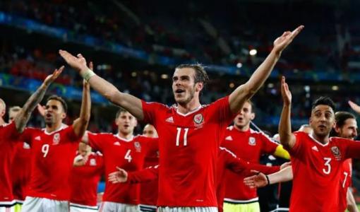 此欧洲岛国频出速度狂人，开启着足球场上不同时代的飞驰旅程