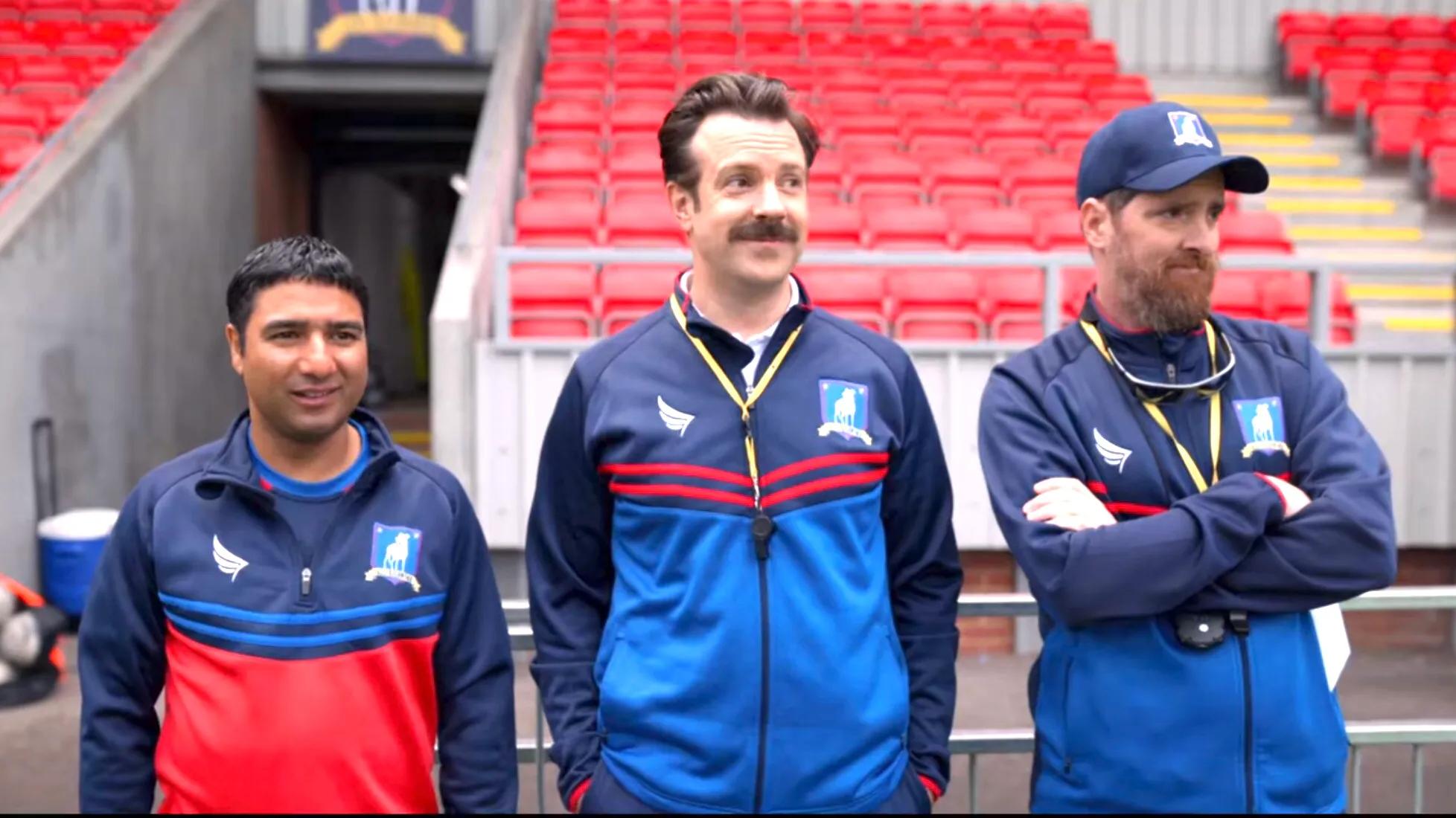 《足球教练》:为了报复频频出轨的前夫,她聘请了美国橄榄球教练